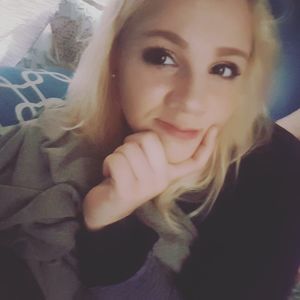 Meet your Posher, Miquela